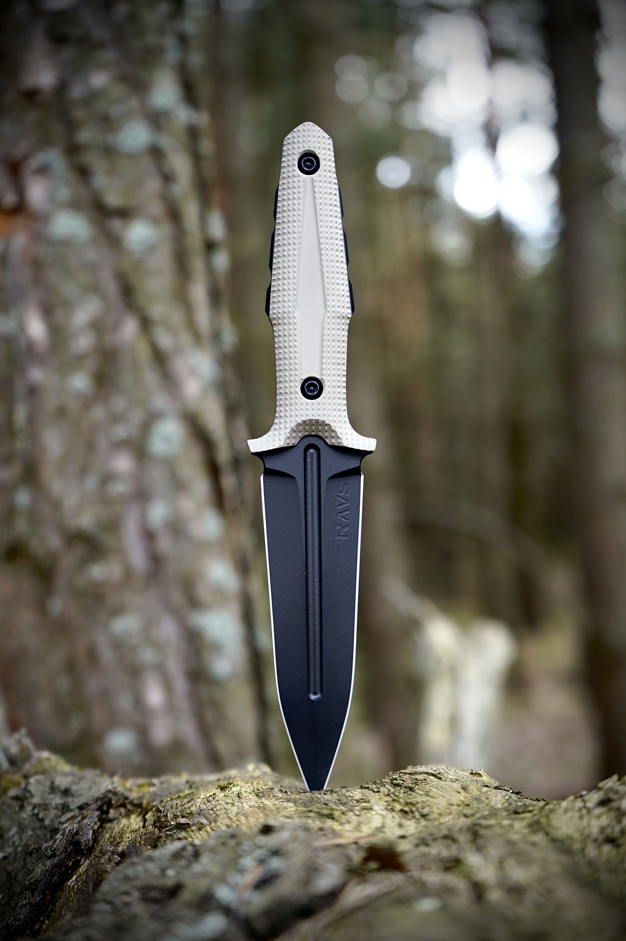 Blade width of Spectra dagger