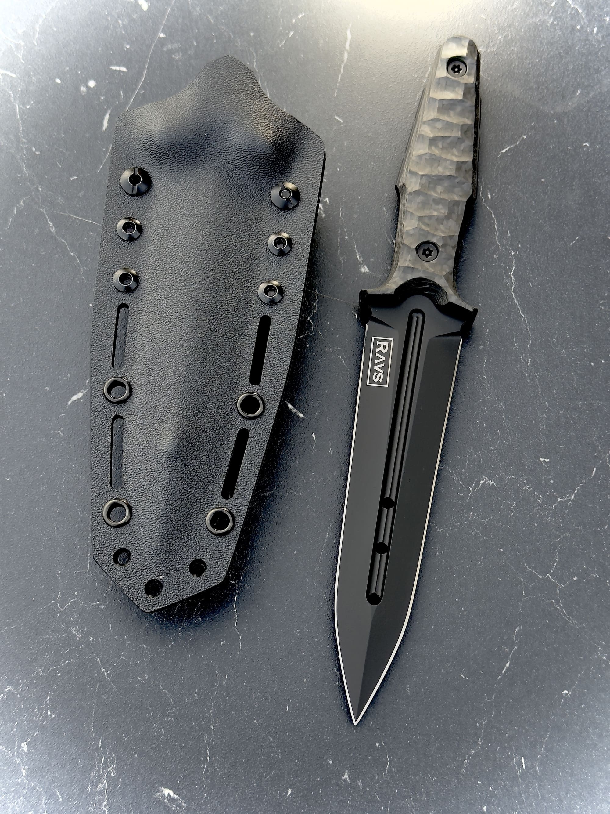Blade hardness of Spectra dagger